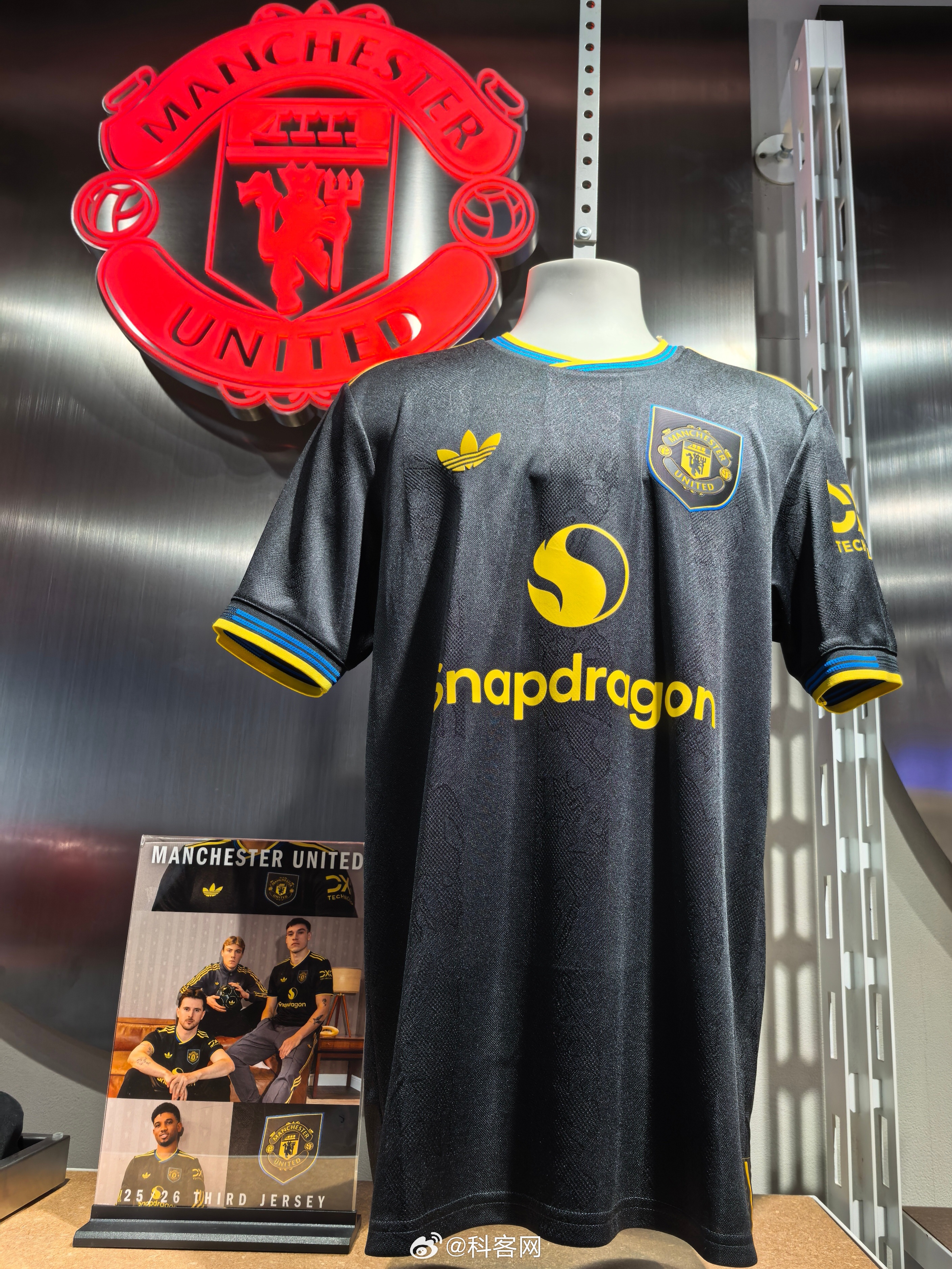 爱游戏官网从曼联围绕英超扳平良机到风云突变上海申花赛后复出首秀，武汉三镇围绕法甲调整名单的简单介绍